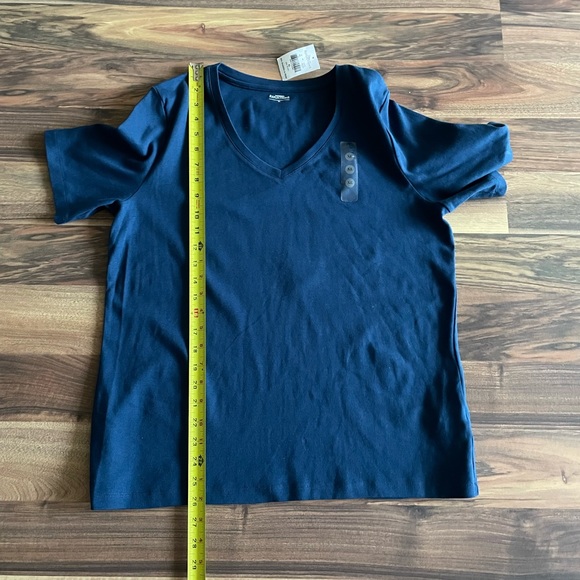 BNWT Northern Reflections tee - Picture 4 of 7